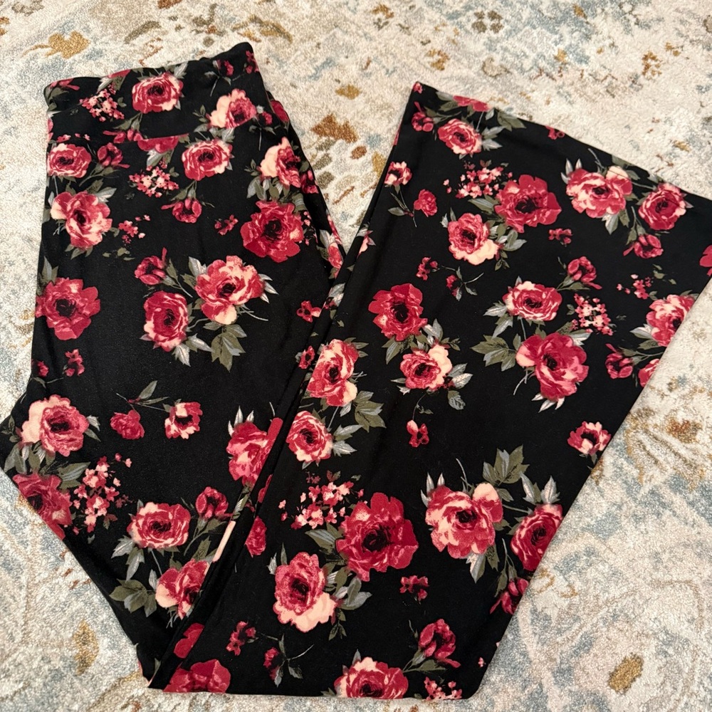 No Boundaries Black Floral Super Soft Stretchy Leggings XXL (19)